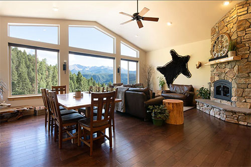 Cascade luxury mountain vacation home